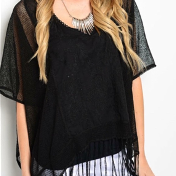 Tres chic boho black fringe top - Picture 2 of 2